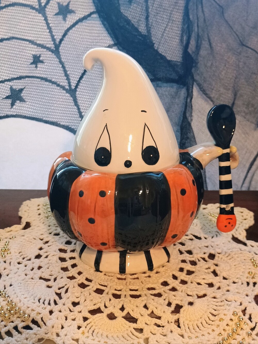 Peekaboo Ghost Mug w/lid & spoon (Johanna Parker)